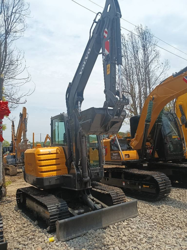 Volvo EC 60 - حفارات زحافة: صور 1 Volvo EC 60 - حفارات زحافة: صور 1