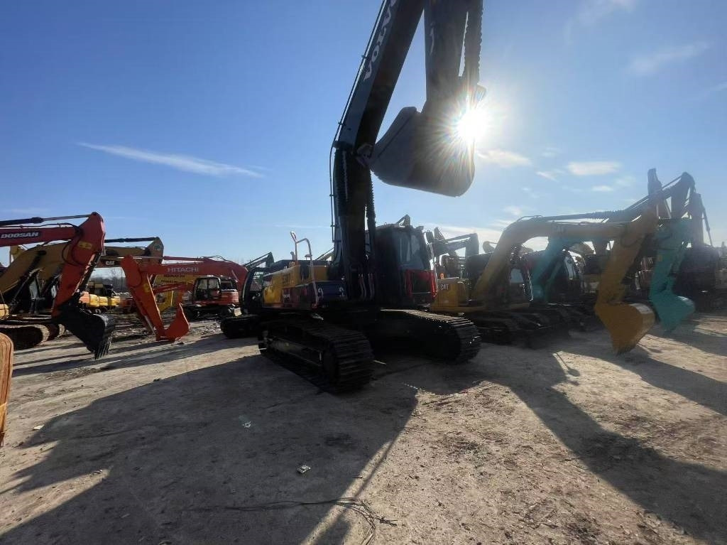 Volvo EC300  - حفارات زحافة: صور 3 Volvo EC300  - حفارات زحافة: صور 3