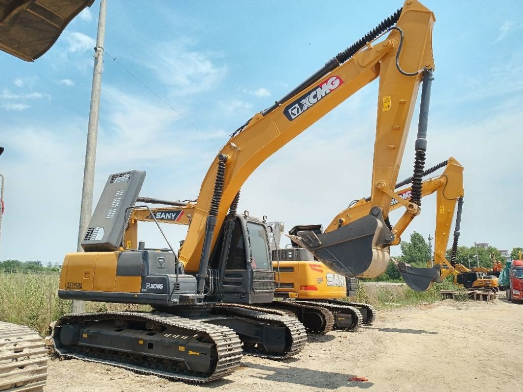 XCMG XE 215 DA - حفارات زحافة: صور 4 XCMG XE 215 DA - حفارات زحافة: صور 4