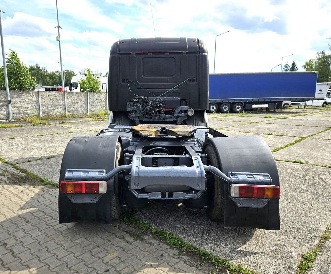 Scania 124 360, manual pump and injectors, manual gearbox - شاحنة جرار: صور 5 Scania 124 360, manual pump and injectors, manual gearbox - شاحنة جرار: صور 5