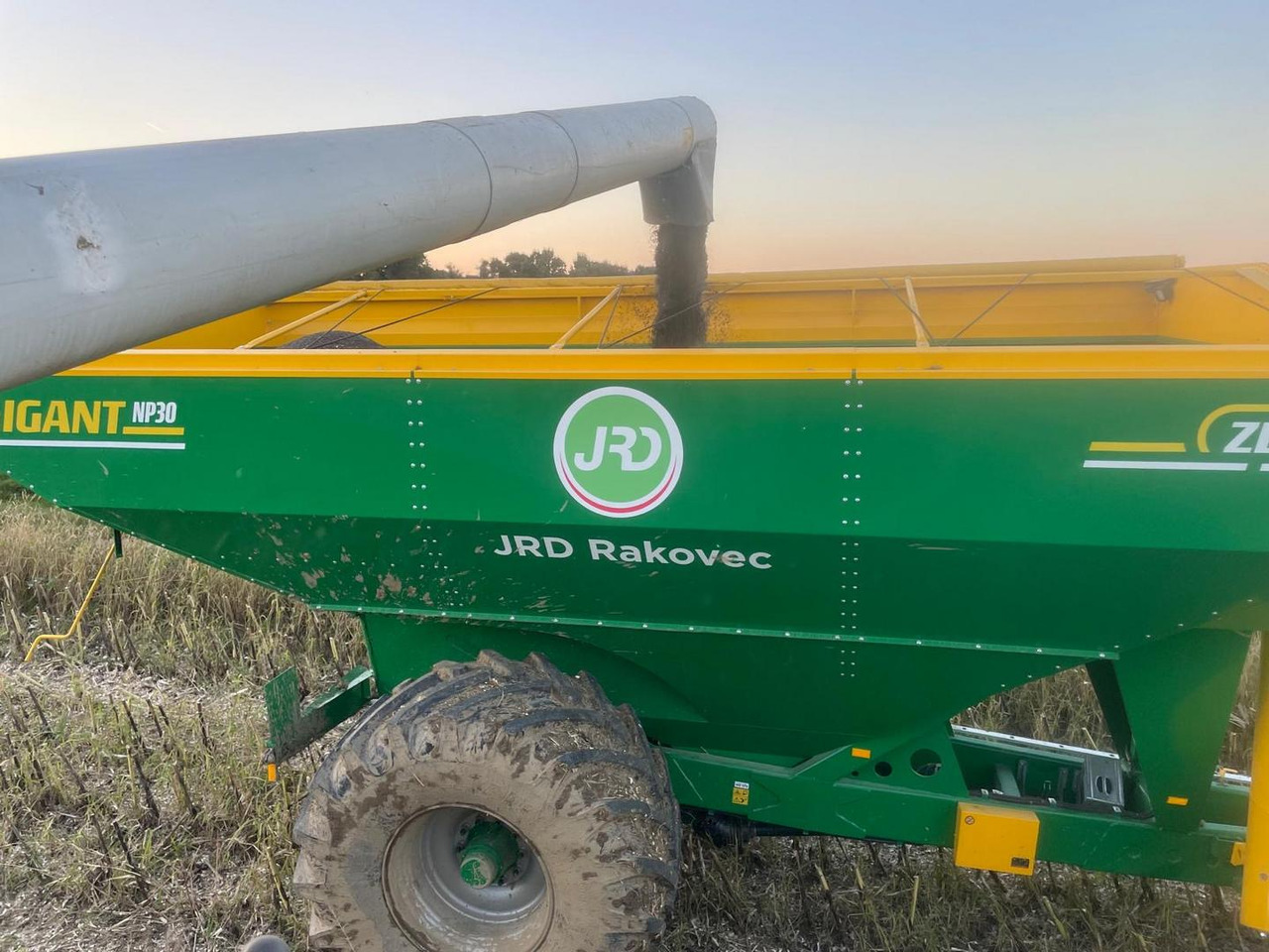 ZDT GIGANT, NP 30, Prekladací voz - المقطورة الزراعية: صور 4 ZDT GIGANT, NP 30, Prekladací voz - المقطورة الزراعية: صور 4