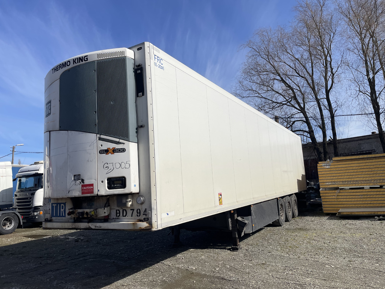SCHMITZ SKO24 Thermoking SLX300 - مبردة نصف مقطورة: صور 1 SCHMITZ SKO24 Thermoking SLX300 - مبردة نصف مقطورة: صور 1