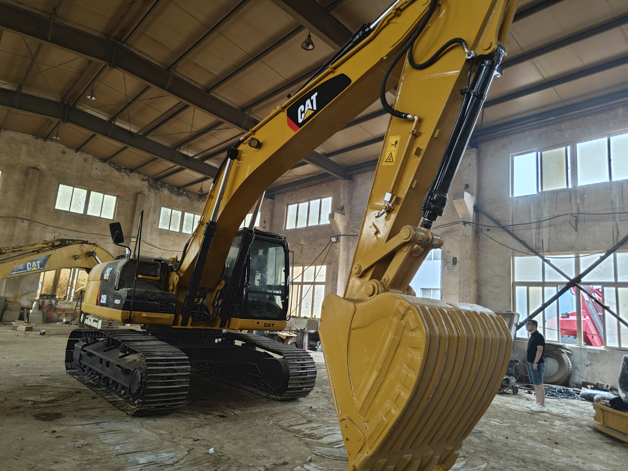 CATERPILLAR 325D Used cat 325 excavator cheap sale - حفارات زحافة: صور 2 CATERPILLAR 325D Used cat 325 excavator cheap sale - حفارات زحافة: صور 2