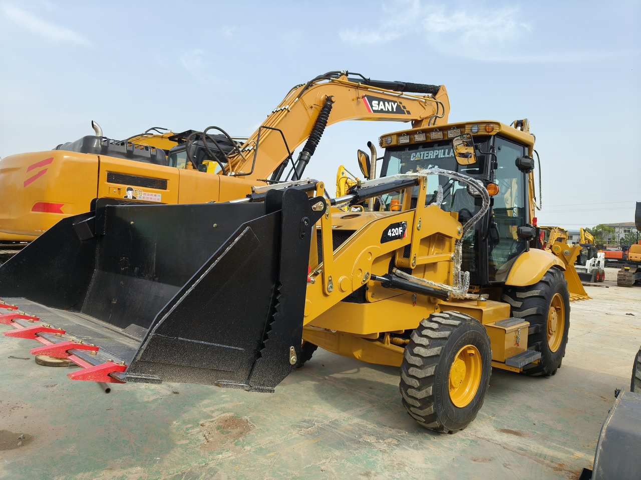 CATERPILLAR 420F Backhoe Loader - حفار متعدد الاستخدام: صور 3 CATERPILLAR 420F Backhoe Loader - حفار متعدد الاستخدام: صور 3