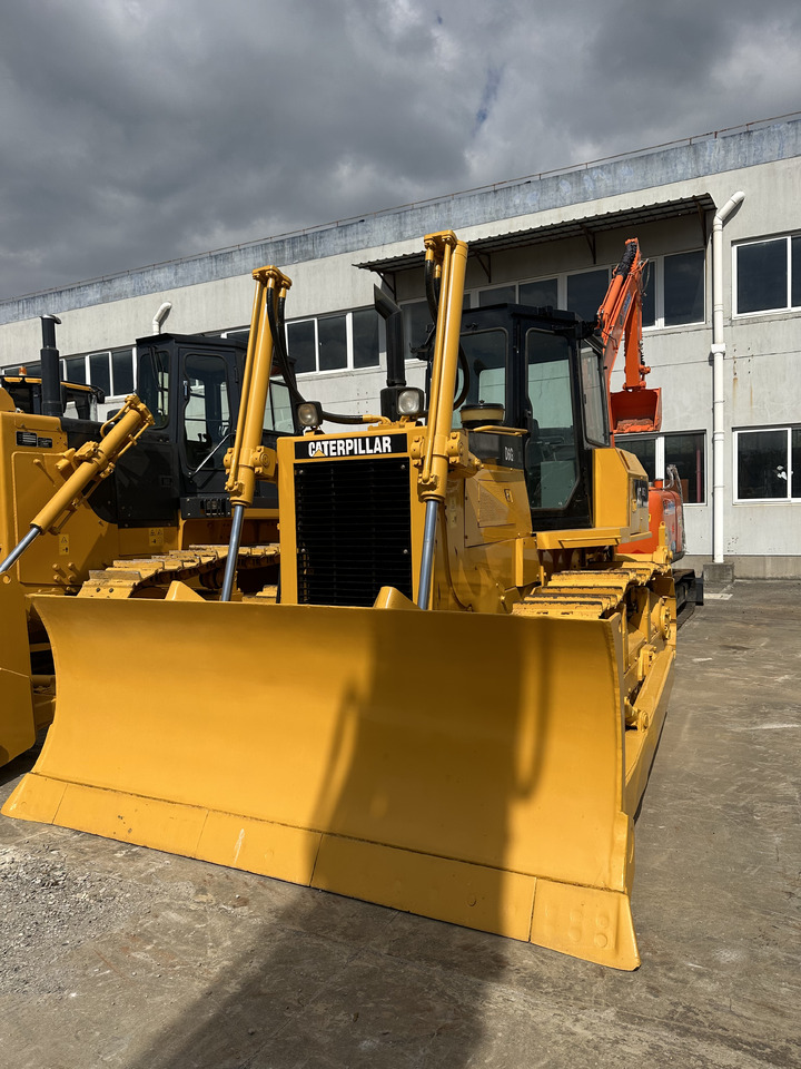 CATERPILLAR D6G - بلدوزر: صور 3 CATERPILLAR D6G - بلدوزر: صور 3