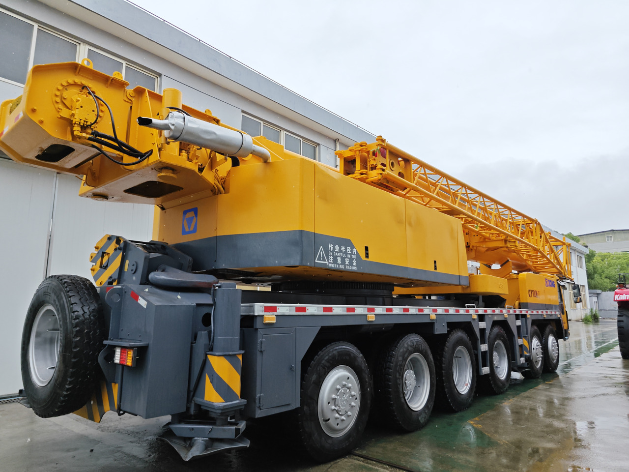 XCMG QY100K Used 100ton xcmg truck crane - رافعة لجميع التضاريس: صور 4 XCMG QY100K Used 100ton xcmg truck crane - رافعة لجميع التضاريس: صور 4