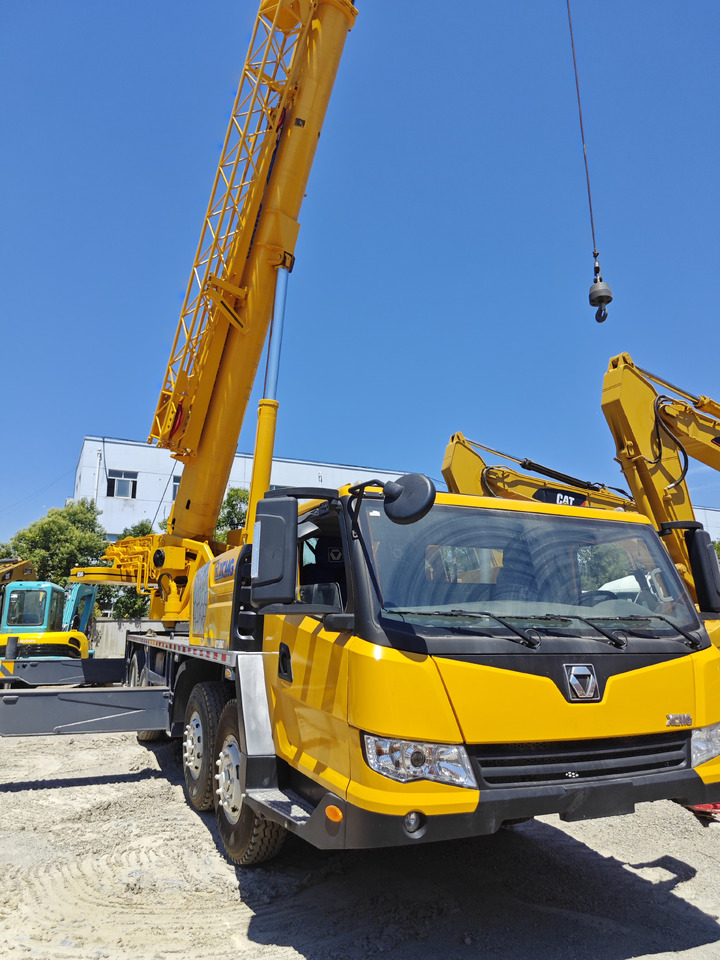 XCMG QY50KC Used truck crane XCMG XCT50 50ton - آلة تسوية الأرض: صور 5 XCMG QY50KC Used truck crane XCMG XCT50 50ton - آلة تسوية الأرض: صور 5