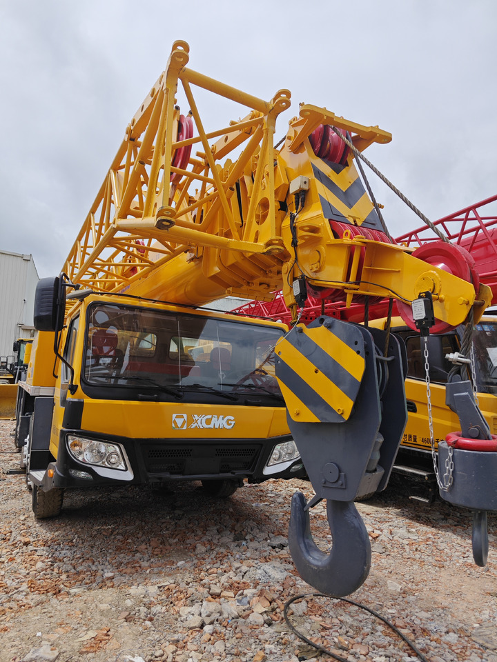 XCMG QY70K Used Truck Crane - موبايل كرين: صور 2 XCMG QY70K Used Truck Crane - موبايل كرين: صور 2