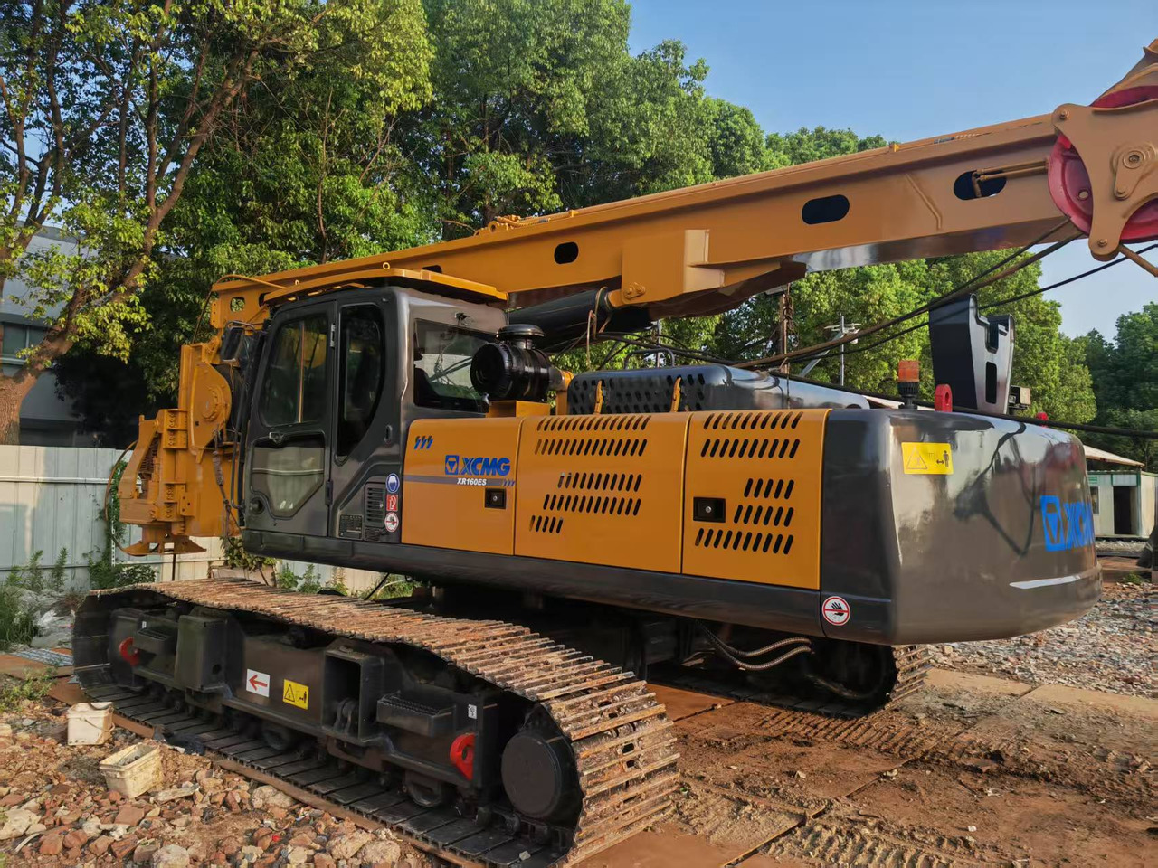 XCMG Rotary Drill XR160E XR160ES Crawler Drill Rig - آلة حفر: صور 1 XCMG Rotary Drill XR160E XR160ES Crawler Drill Rig - آلة حفر: صور 1