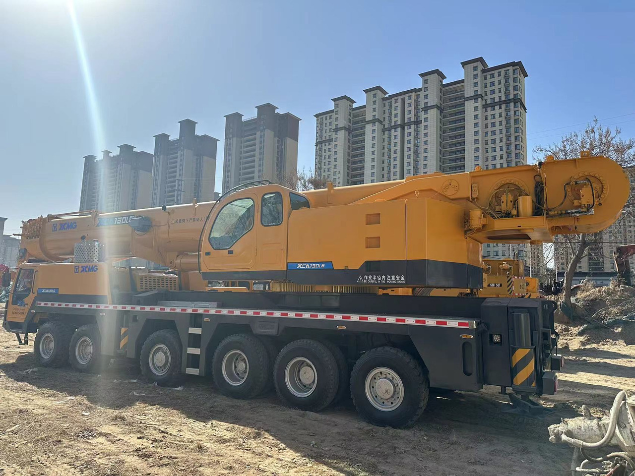 XCMG XCA130 - موبايل كرين: صور 3 XCMG XCA130 - موبايل كرين: صور 3