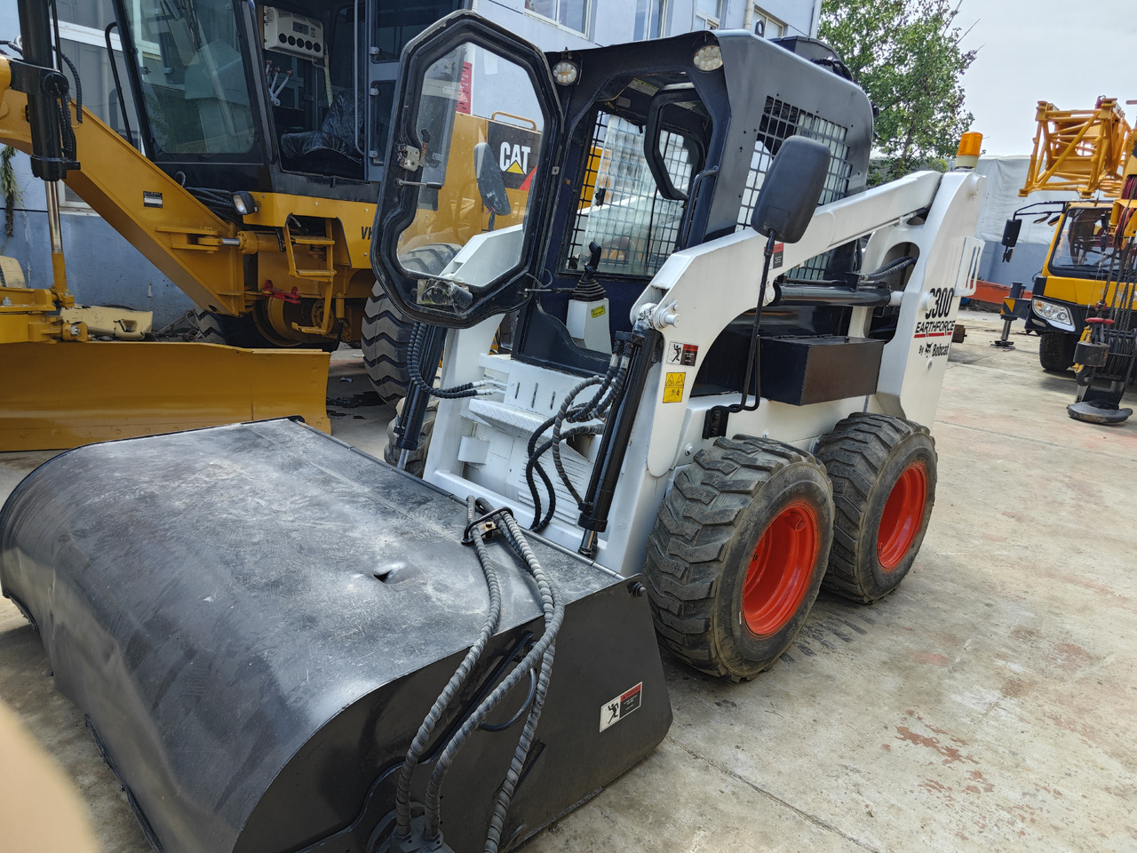 Bobcat S300 - شيول صغير: صور 2 Bobcat S300 - شيول صغير: صور 2