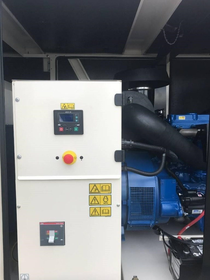 FG Wilson P200-3 - 200 kVA Genset - DPX-16011 - مجموعة المولدات: صور 5 FG Wilson P200-3 - 200 kVA Genset - DPX-16011 - مجموعة المولدات: صور 5