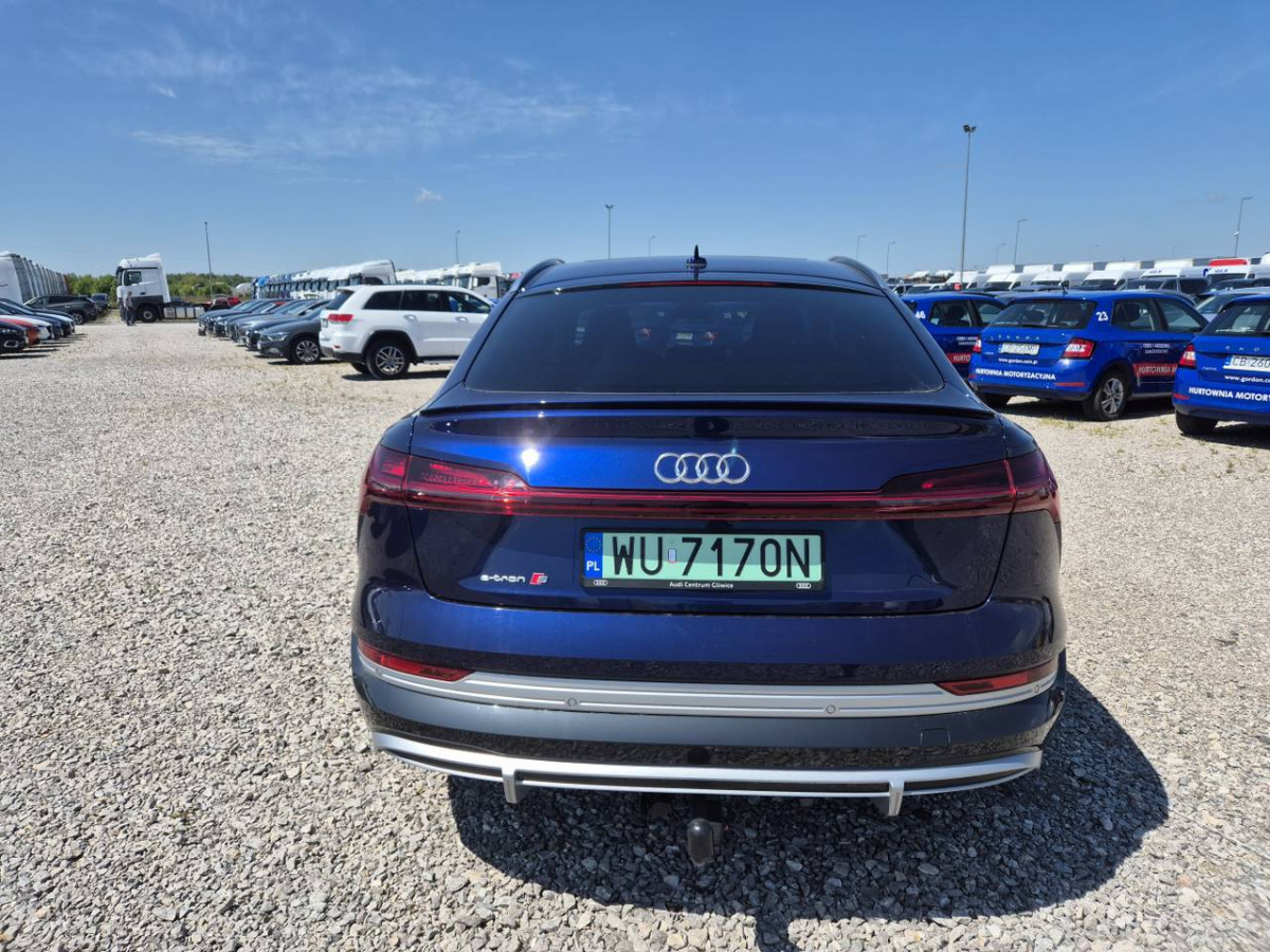 AUDI E-TRON S SPORTBACK SUV - سيارة دفع رباعي: صور 5 AUDI E-TRON S SPORTBACK SUV - سيارة دفع رباعي: صور 5