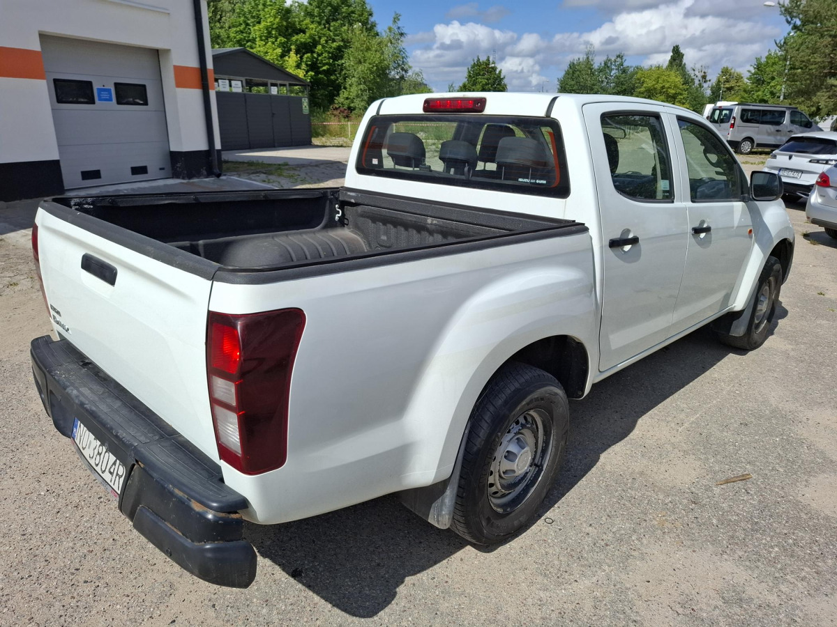 ISUZU D-MAX PICK-UP - شاحنة البيك أب: صور 3 ISUZU D-MAX PICK-UP - شاحنة البيك أب: صور 3