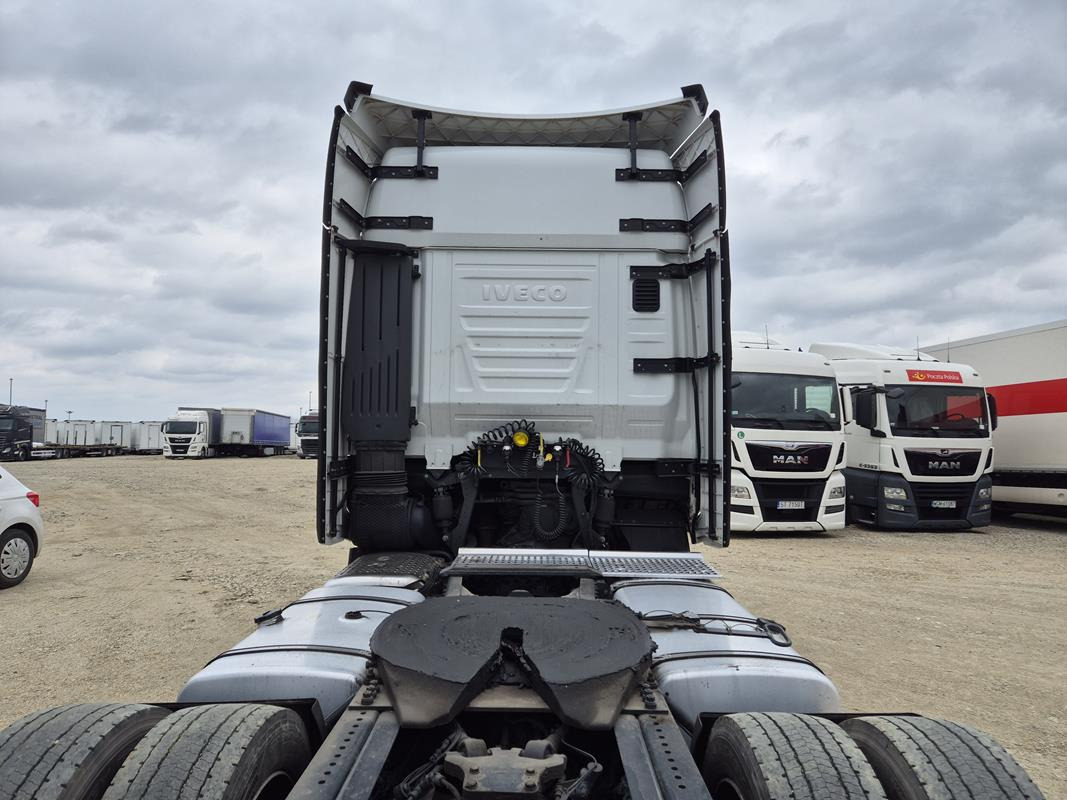IVECO AS440ST/FP LT CIĄGNIK SIODŁOWY - شاحنة جرار: صور 4 IVECO AS440ST/FP LT CIĄGNIK SIODŁOWY - شاحنة جرار: صور 4