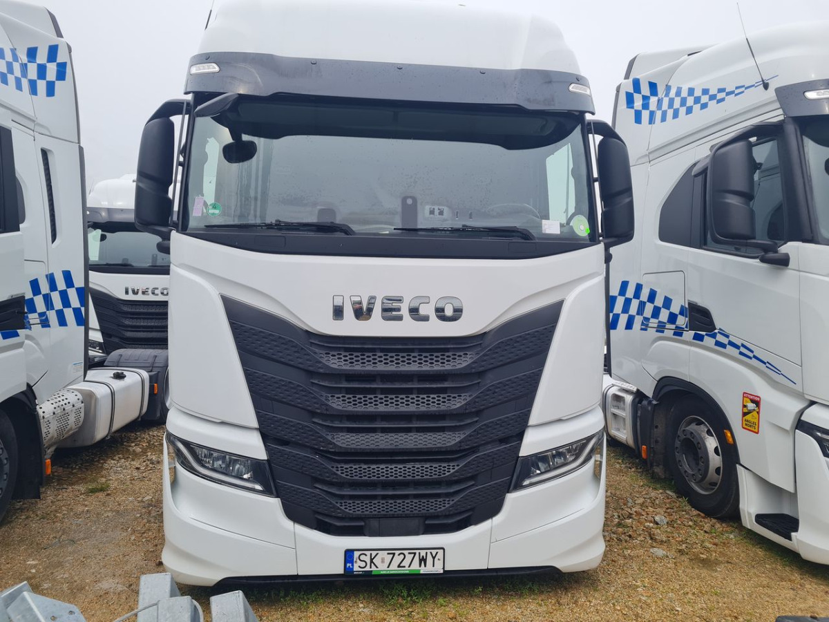 IVECO AS440ST/FP LT CIĄGNIK SIODŁOWY - شاحنة جرار: صور 2 IVECO AS440ST/FP LT CIĄGNIK SIODŁOWY - شاحنة جرار: صور 2