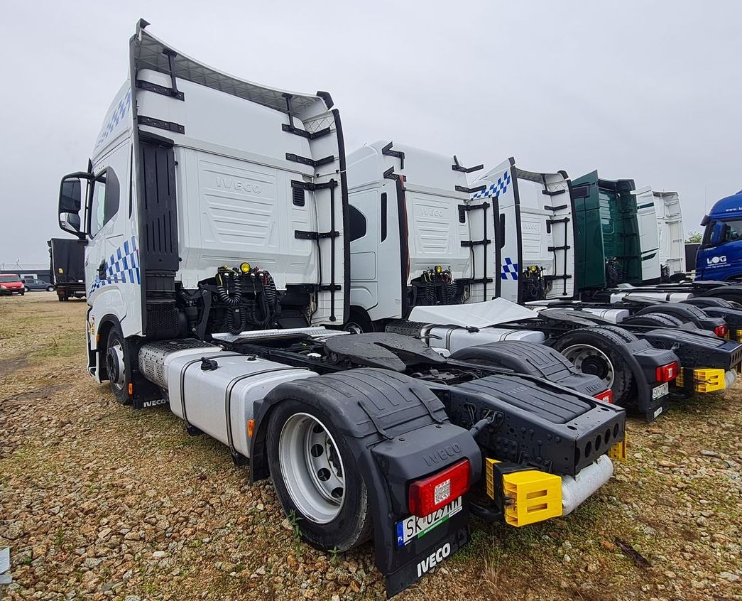 IVECO AS440ST/FP LT CIĄGNIK SIODŁOWY - شاحنة جرار: صور 4 IVECO AS440ST/FP LT CIĄGNIK SIODŁOWY - شاحنة جرار: صور 4