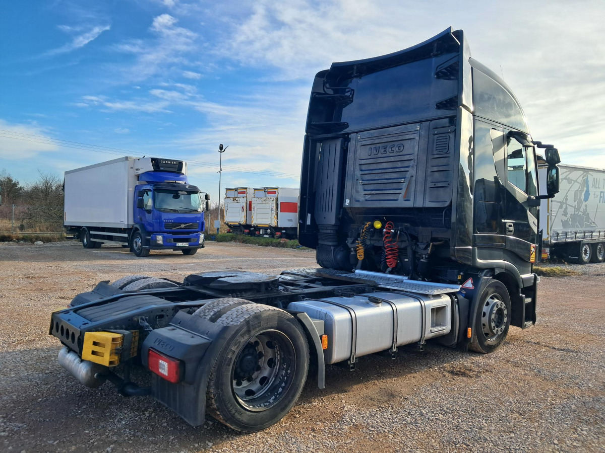 IVECO AS440T/ FP LT CIĄGNIK SIODŁOWY - شاحنة جرار: صور 4 IVECO AS440T/ FP LT CIĄGNIK SIODŁOWY - شاحنة جرار: صور 4