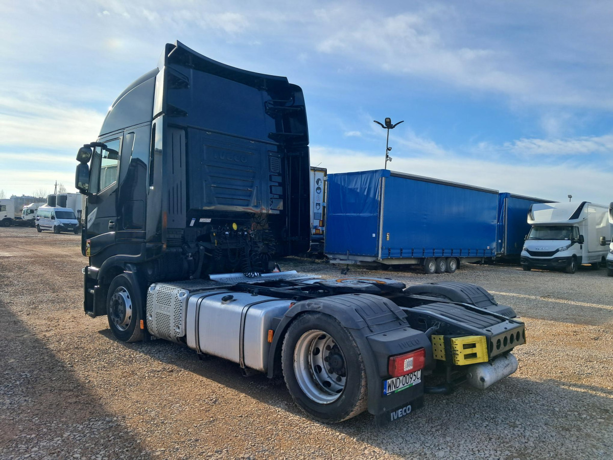 IVECO AS440T/ FP LT CIĄGNIK SIODŁOWY - شاحنة جرار: صور 5 IVECO AS440T/ FP LT CIĄGNIK SIODŁOWY - شاحنة جرار: صور 5