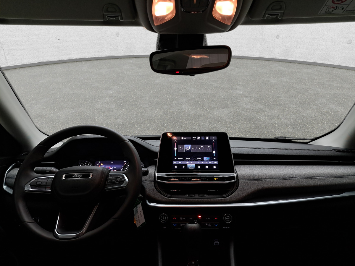 سيارة دفع رباعي JEEP COMPASS SUV: صور 10
