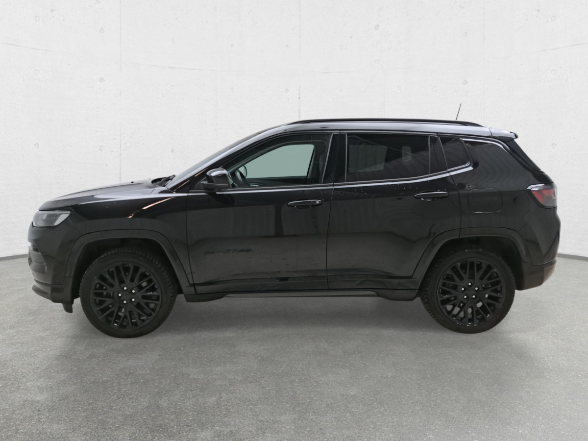JEEP COMPASS SUV - سيارة دفع رباعي: صور 5 JEEP COMPASS SUV - سيارة دفع رباعي: صور 5