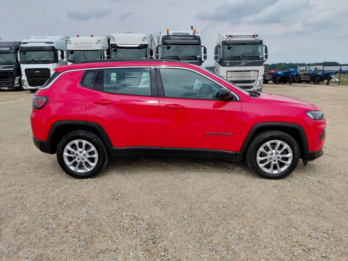 JEEP COMPASS SUV - سيارة دفع رباعي: صور 5 JEEP COMPASS SUV - سيارة دفع رباعي: صور 5