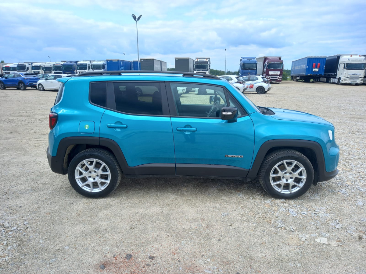 JEEP RENEGADE SUV - سيارة دفع رباعي: صور 4 JEEP RENEGADE SUV - سيارة دفع رباعي: صور 4