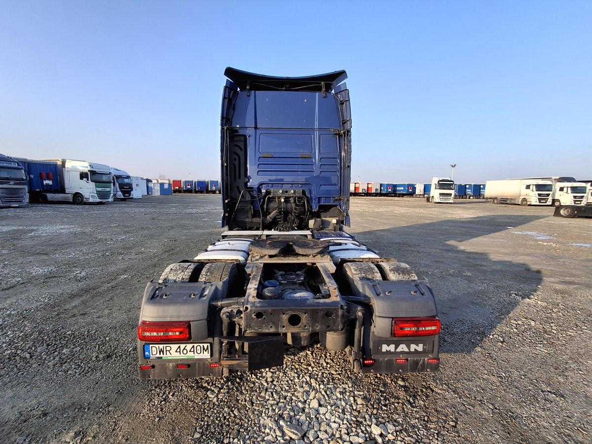 MAN TGX 18.500 CIĄGNIK SIODŁOWY - شاحنة جرار: صور 4 MAN TGX 18.500 CIĄGNIK SIODŁOWY - شاحنة جرار: صور 4