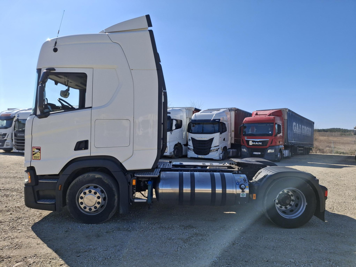 شاحنة جرار SCANIA R410  CIĄGNIK SIODŁOWY: صور 8