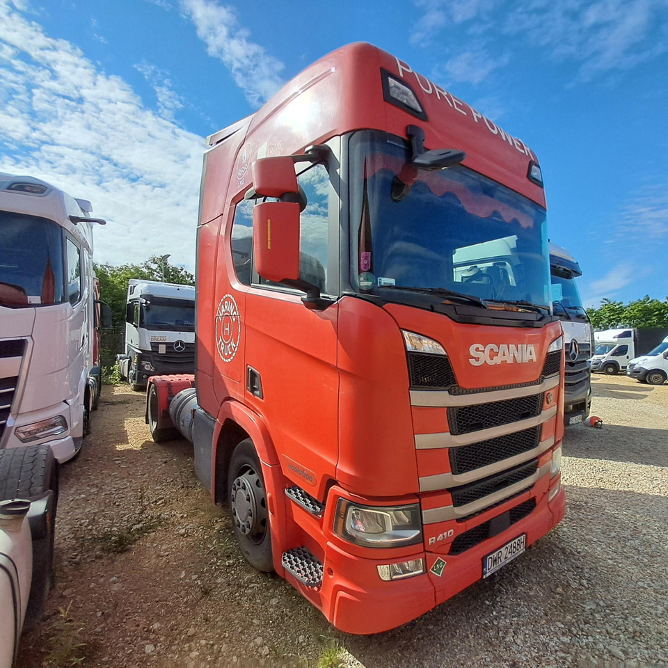 SCANIA R410 CIĄGNIK SIODŁOWY - شاحنة جرار: صور 1 SCANIA R410 CIĄGNIK SIODŁOWY - شاحنة جرار: صور 1