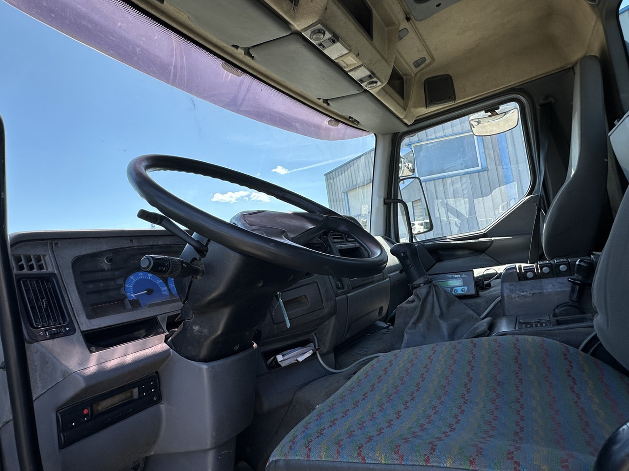 RENAULT KERAX 370 DCI - شاحنة ذات الخطاف: صور 4 RENAULT KERAX 370 DCI - شاحنة ذات الخطاف: صور 4