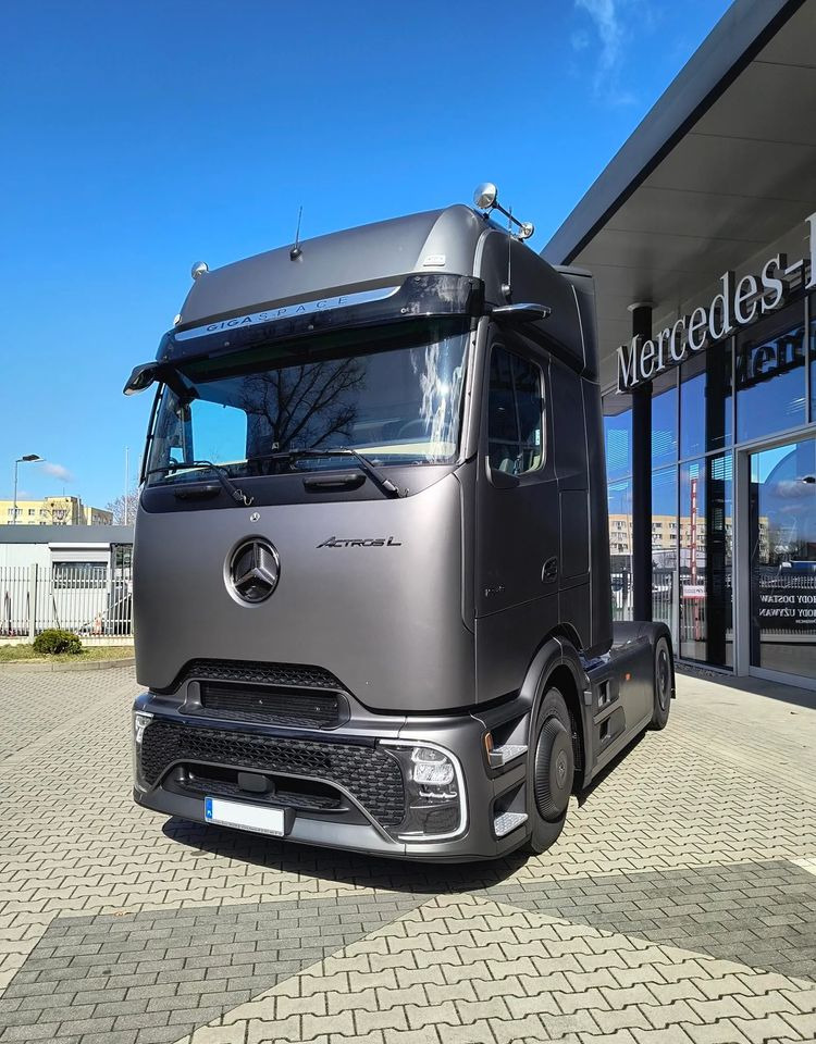 Mercedes-Benz Actros 1848 LS - شاحنة جرار: صور 2 Mercedes-Benz Actros 1848 LS - شاحنة جرار: صور 2