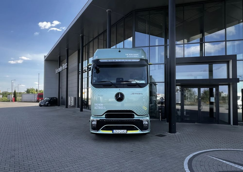 Mercedes-Benz Actros 1848 LS - شاحنة جرار: صور 2 Mercedes-Benz Actros 1848 LS - شاحنة جرار: صور 2