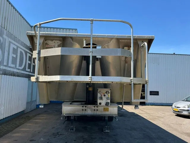 Benalu 2 Axle , 8 Tyres , Alu Tipper , Spring Suspension , Drum Brakes - قلابة نصف مقطورة: صور 5 Benalu 2 Axle , 8 Tyres , Alu Tipper , Spring Suspension , Drum Brakes - قلابة نصف مقطورة: صور 5
