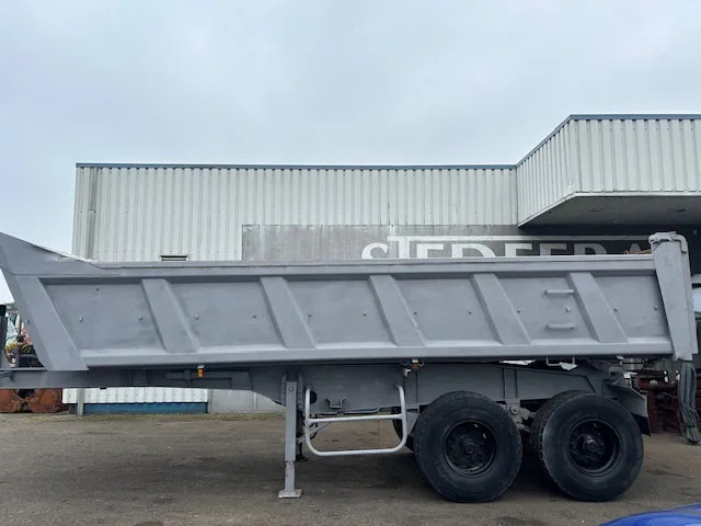 CIF 2 Axle Steel Tipper , Spring Suspension , Drum Brakes - قلابة نصف مقطورة: صور 2 CIF 2 Axle Steel Tipper , Spring Suspension , Drum Brakes - قلابة نصف مقطورة: صور 2