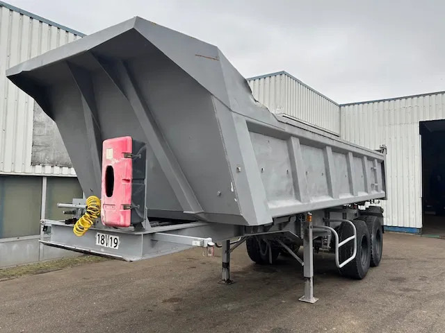 CIF 2 Axle Steel Tipper , Spring Suspension , Drum Brakes - قلابة نصف مقطورة: صور 1 CIF 2 Axle Steel Tipper , Spring Suspension , Drum Brakes - قلابة نصف مقطورة: صور 1