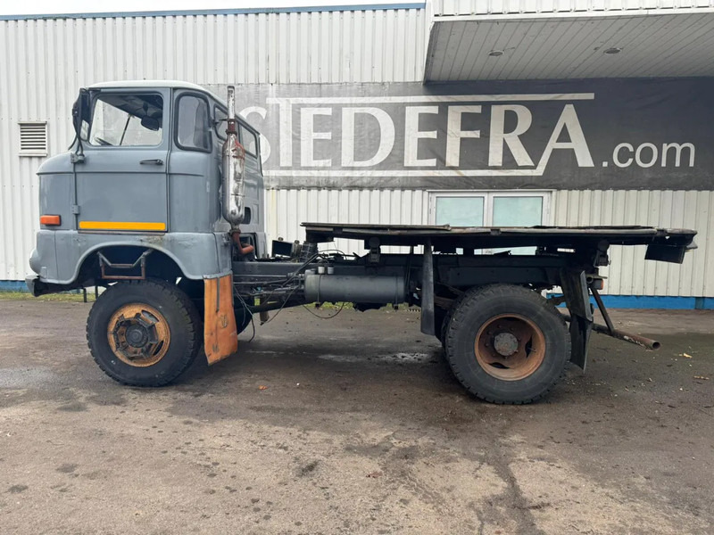 IFA W 50 LA , 4x4 - شاحنات مسطحة: صور 2 IFA W 50 LA , 4x4 - شاحنات مسطحة: صور 2