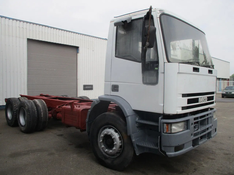 Iveco Eurotrakker 260 E 34 , Manual , 6x4 , Euro 2 - الشاسيه شاحنة: صور 4 Iveco Eurotrakker 260 E 34 , Manual , 6x4 , Euro 2 - الشاسيه شاحنة: صور 4