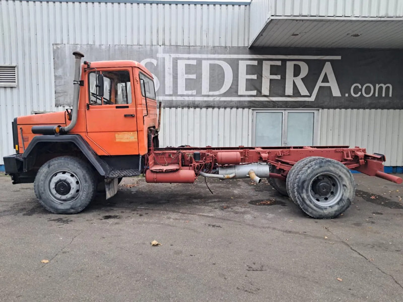 Iveco Magirus Deutz 170-23 ,V8 ,4x4 , ZF Manual , Spring suspension - الشاسيه شاحنة: صور 2 Iveco Magirus Deutz 170-23 ,V8 ,4x4 , ZF Manual , Spring suspension - الشاسيه شاحنة: صور 2