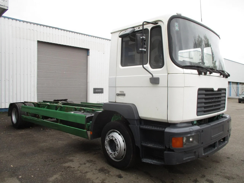 MAN 18.314 , Manual , 6 Cylinder - الشاسيه شاحنة: صور 4 MAN 18.314 , Manual , 6 Cylinder - الشاسيه شاحنة: صور 4