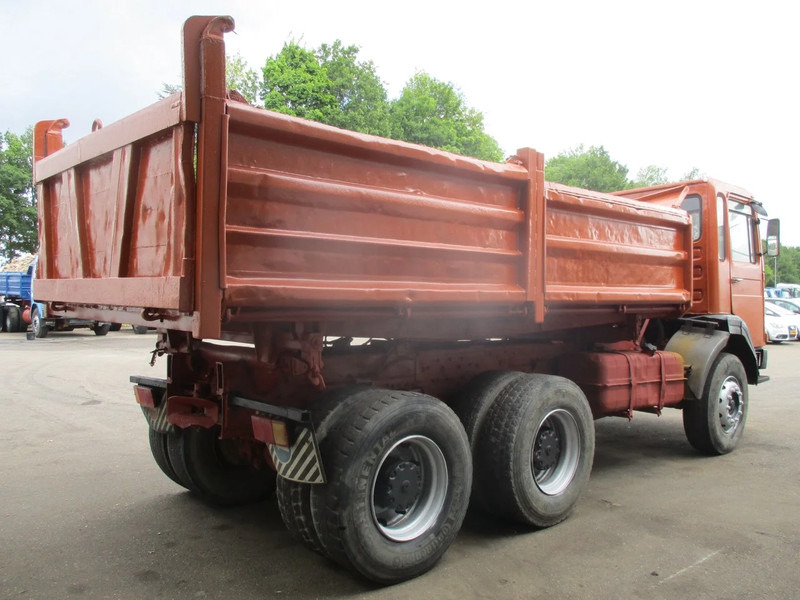 MAN 26.321 6x4 , 3 way tipper , ZF Manual , Spring suspension - قلابات: صور 3 MAN 26.321 6x4 , 3 way tipper , ZF Manual , Spring suspension - قلابات: صور 3