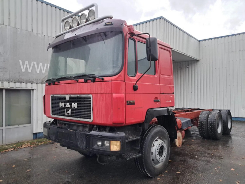MAN 26-422 , 6x4 , Spring Suspension , ZF Manual Gearbox, Intarder - الشاسيه شاحنة: صور 1 MAN 26-422 , 6x4 , Spring Suspension , ZF Manual Gearbox, Intarder - الشاسيه شاحنة: صور 1