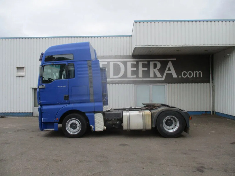 MAN TGA , FOR PARTS ONLY , NO ENGINE AND GEARBOX - شاحنة جرار: صور 2 MAN TGA , FOR PARTS ONLY , NO ENGINE AND GEARBOX - شاحنة جرار: صور 2