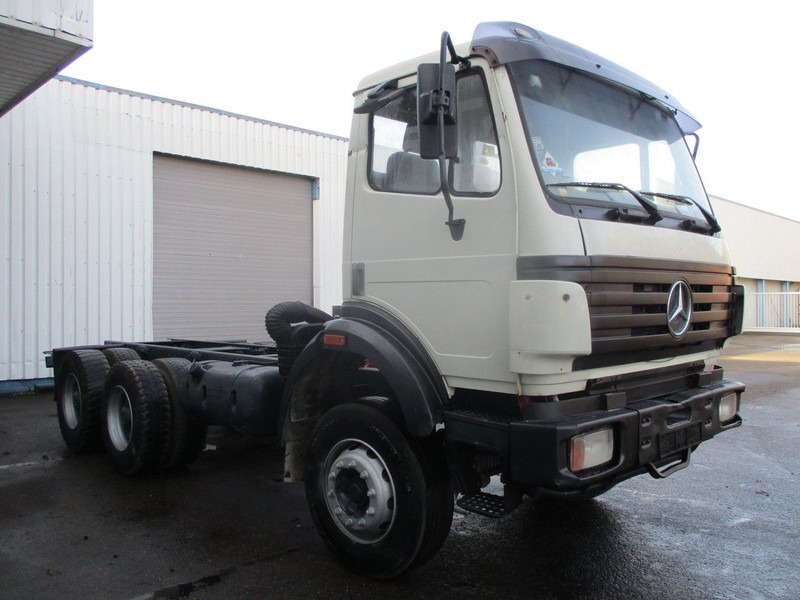 Mercedes-Benz 2538 , V8 , Manual , 6x4 , Spring suspension , Euro 2 - الشاسيه شاحنة: صور 4 Mercedes-Benz 2538 , V8 , Manual , 6x4 , Spring suspension , Euro 2 - الشاسيه شاحنة: صور 4