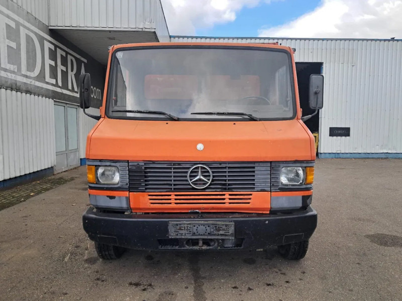 Mercedes-Benz 609 D, Manual , Spring Suspension - شاحنات مسطحة: صور 5 Mercedes-Benz 609 D, Manual , Spring Suspension - شاحنات مسطحة: صور 5