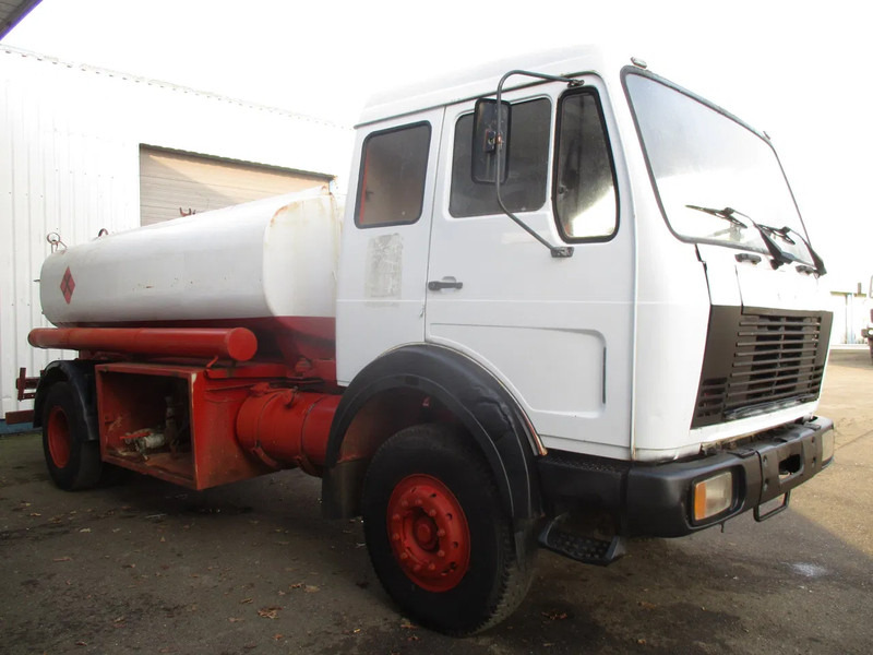 Mercedes-Benz FAP 1620 BD , Fuel truck , 4x2 , Manual , Spring suspension - شاحنة صهريج: صور 4 Mercedes-Benz FAP 1620 BD , Fuel truck , 4x2 , Manual , Spring suspension - شاحنة صهريج: صور 4
