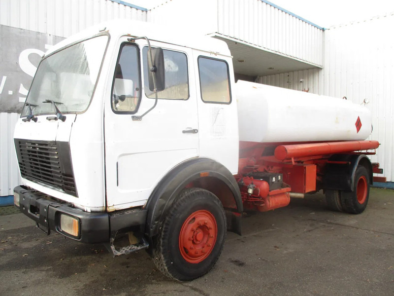 Mercedes-Benz FAP 1620 BD , Fuel truck , 4x2 , Manual , Spring suspension - شاحنة صهريج: صور 1 Mercedes-Benz FAP 1620 BD , Fuel truck , 4x2 , Manual , Spring suspension - شاحنة صهريج: صور 1