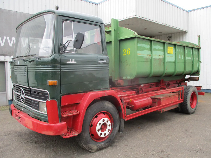 Mercedes-Benz LP 1319 , Oldtimer - شاحنة ذات الخطاف: صور 4 Mercedes-Benz LP 1319 , Oldtimer - شاحنة ذات الخطاف: صور 4