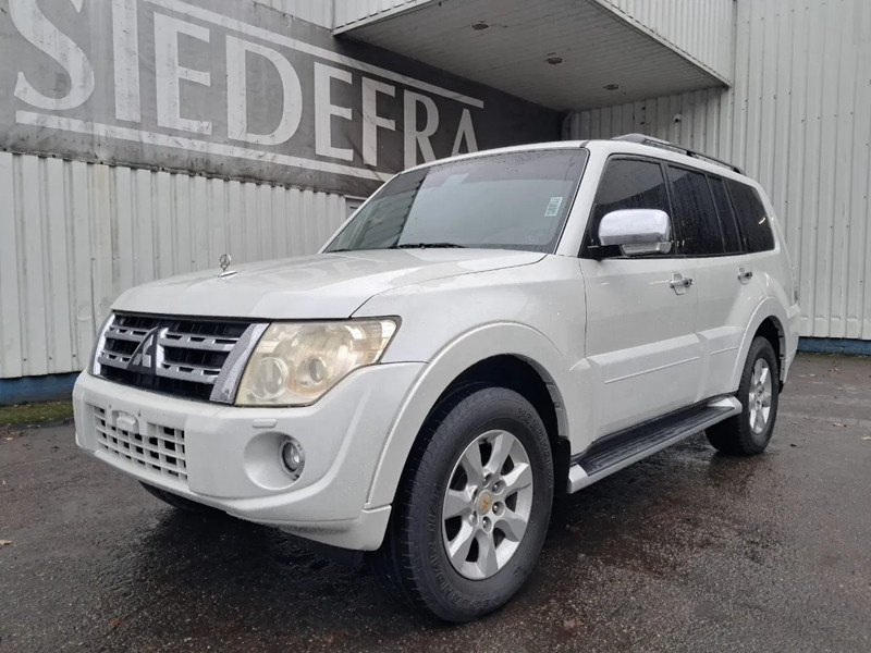 Mitsubishi Pajero GLS 3.5 - V6 , 4x4 , 7 Pers., Full Option - سيارة: صور 1 Mitsubishi Pajero GLS 3.5 - V6 , 4x4 , 7 Pers., Full Option - سيارة: صور 1