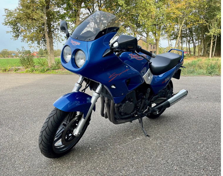 Triumph SPRINT 900 - دراجة بخارية: صور 3 Triumph SPRINT 900 - دراجة بخارية: صور 3